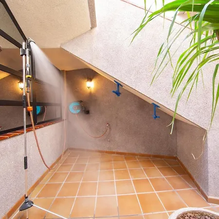 Дом отдыха Medano4you The Wing Palace Tenerife Эль-Медано
